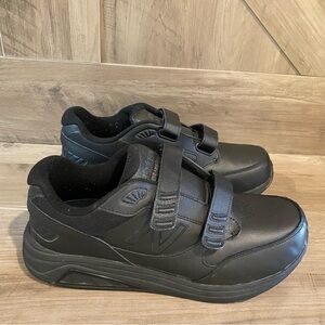 New Balance 928v3 Men's Size 10.5 4E Black Leather Walking Shoes Straps MW928HB3